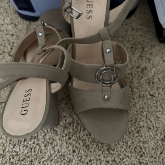 Guess Taupe Wedge Sandal Sz 11M - Picture 7 of 7